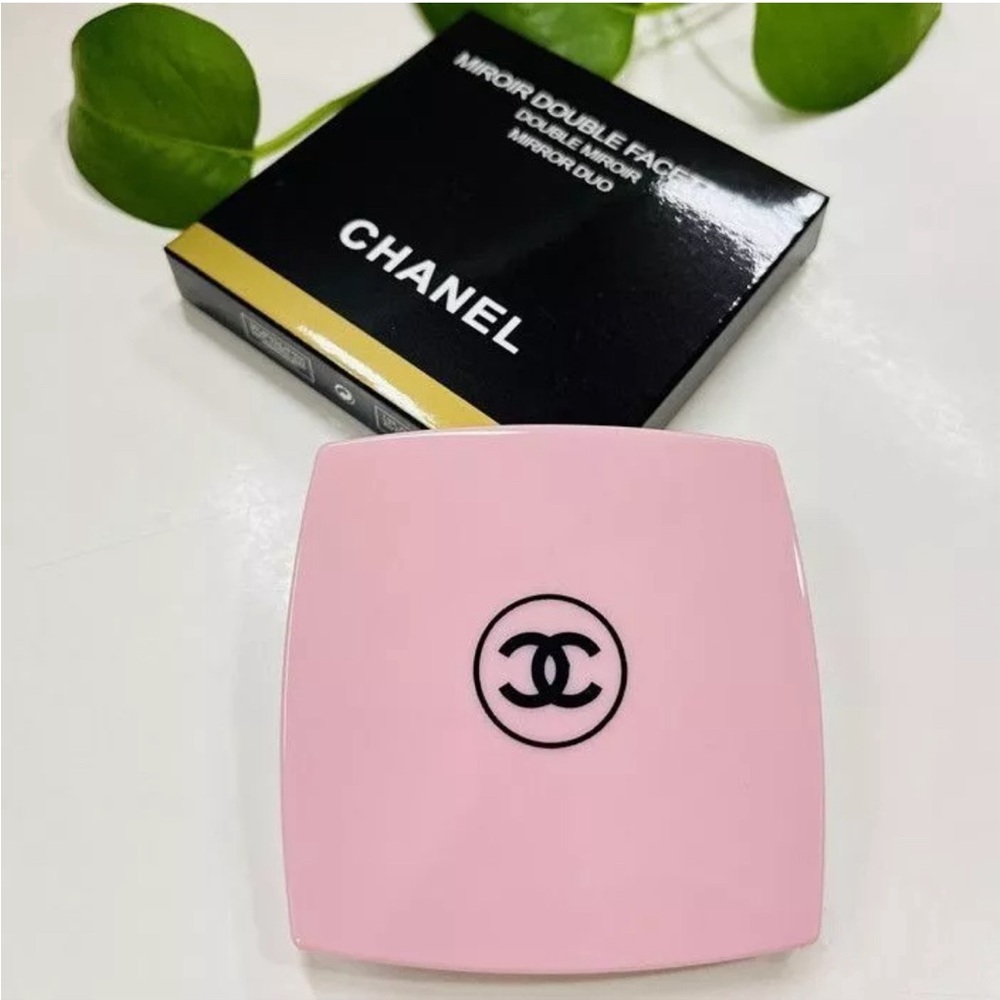 Chanel compact mirror 🪞